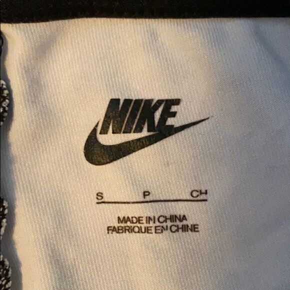 Nike Leggings  - Picture 3 of 4